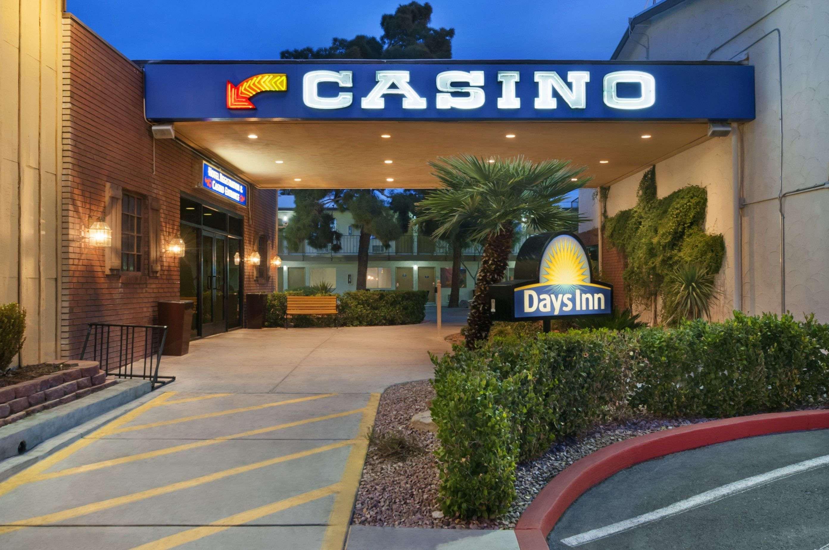 Days Inn By Wyndham Las Vegas Wild Wild West Gambling Hall מראה חיצוני תמונה